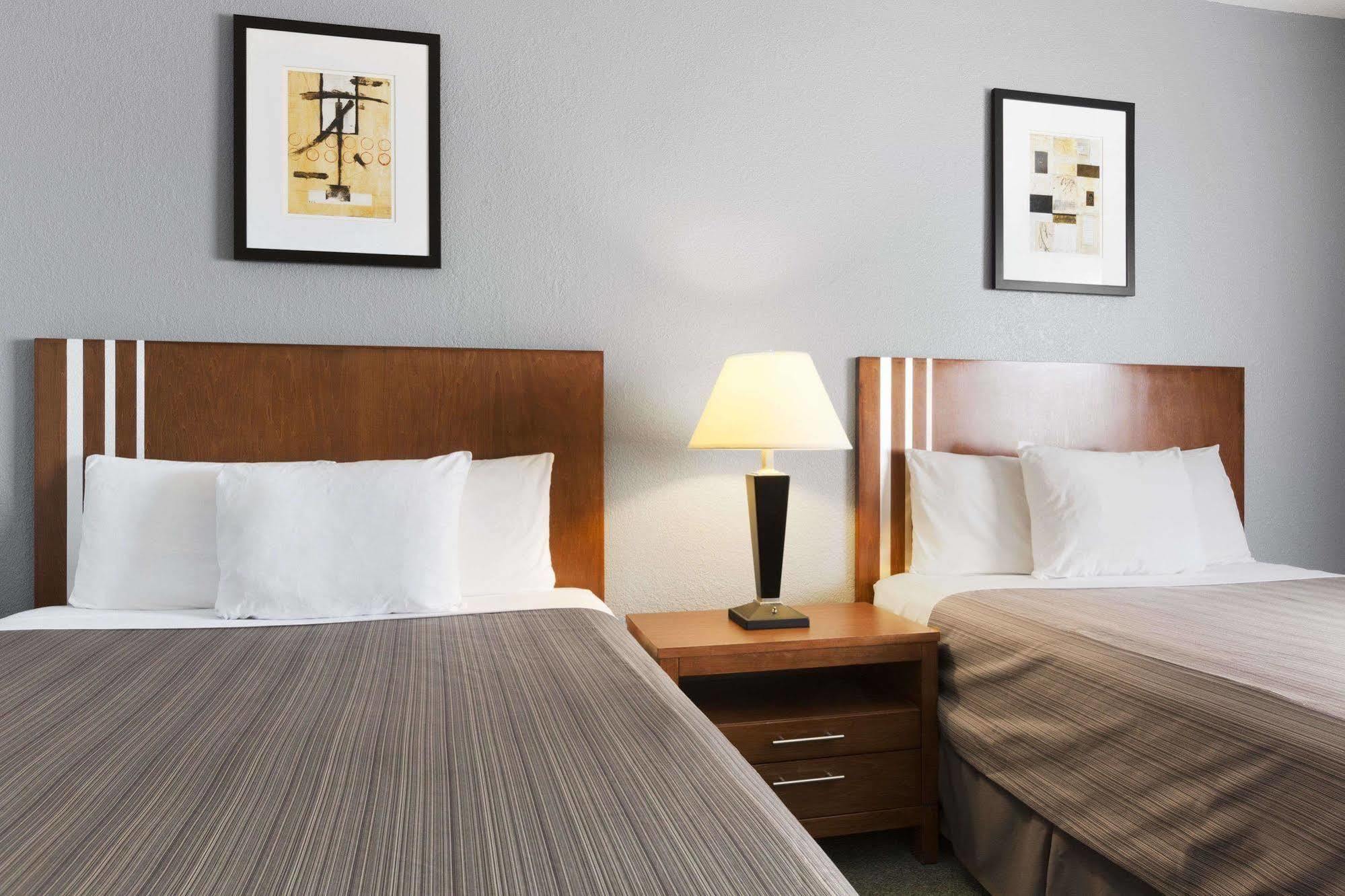 High Prairie Inn מראה חיצוני תמונה
